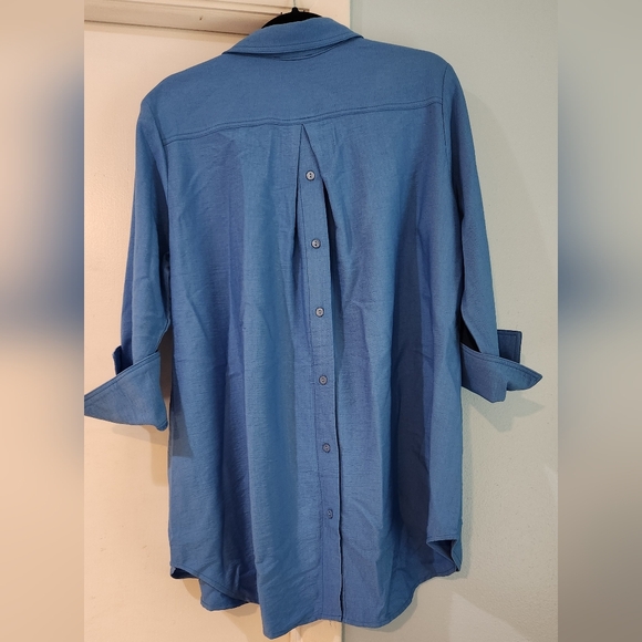Women's Boho Chic Reverse Button-down blue shirt, Large - Picture 5 of 7
